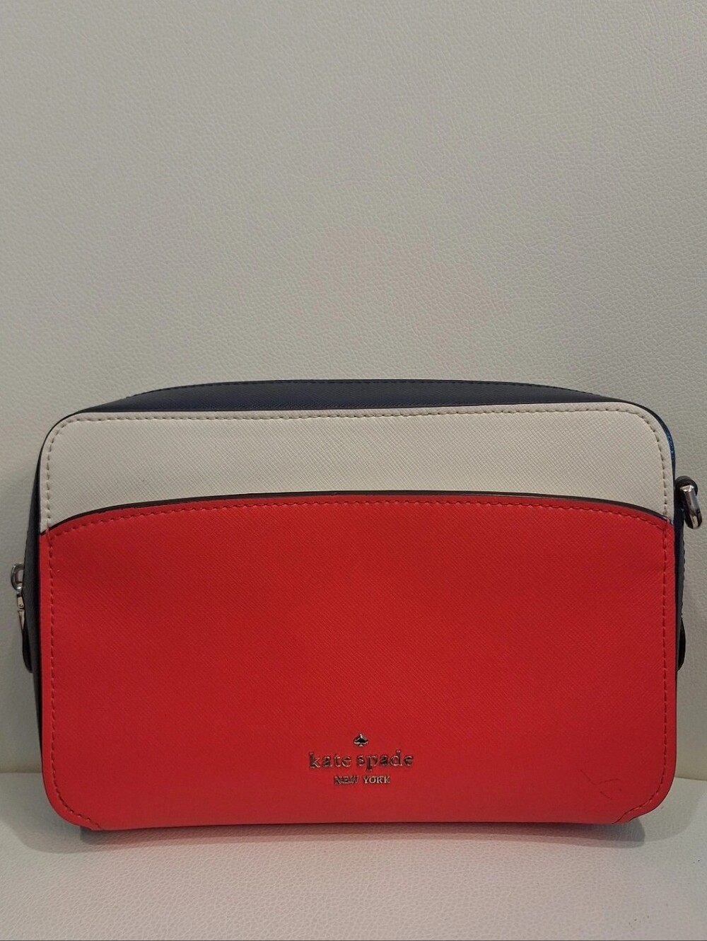 Kate Spade Red & Navy Leather Cam Bag/ Crossbody EUC - Picture 2 of 7
